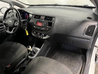 Kia Rio Rio III (UB) Hatchback 1.2 CVVT 16V (G4LA5) [63kW]  (09-2011/12-2017) picture 18