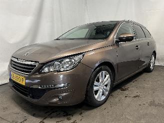 Peugeot 308 308 SW (L4/L9/LC/LJ/LR) Combi 5-drs 1.2 12V e-THP PureTech 110 (EB2DT(=
HNZ)) [81kW]  (03-2014/12-2021) picture 3
