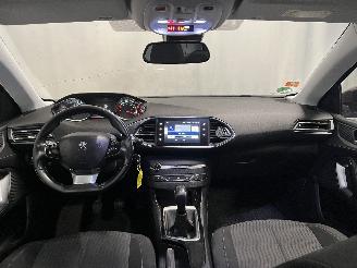 Peugeot 308 308 SW (L4/L9/LC/LJ/LR) Combi 5-drs 1.2 12V e-THP PureTech 110 (EB2DT(=
HNZ)) [81kW]  (03-2014/12-2021) picture 17
