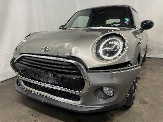 Damaged car Mini Mini Mini (F56) Hatchback 3-drs 1.5 12V Cooper (B38A15A) [100kW]  (12-2013/=
=2E..) 2019/3