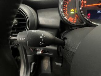 Mini Mini Mini (F56) Hatchback 3-drs 1.5 12V Cooper (B38A15A) [100kW]  (12-2013/=
=2E..) picture 24