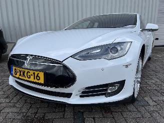 Voiture accidenté Tesla Model S Model S Liftback 85 (L1S) [270kW]  (09-2012/02-2016) 2014/9
