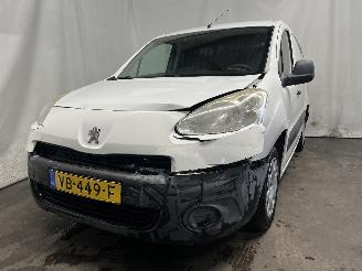 Vaurioauto  passenger cars Peugeot Partner Partner (GC/GF/GG/GJ/GK) Van 1.6 HDI, BlueHDI 75 (DV6FE(BHW)) [55kW]  =
(07-2011/12-2018) 2013/1