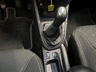 Renault Clio Clio IV Estate/Grandtour (7R) Combi 5-drs 1.5 Energy dCi 75 FAP (K9K-6=
12) [55kW]  (01-2013/08-2021) picture 13