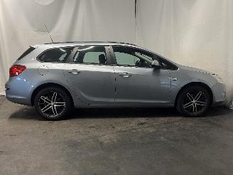 Opel Astra Astra J Sports Tourer (PD8/PE8/PF8) Combi 1.4 16V ecoFLEX (A14XER(Euro=
 5)) [74kW]  (10-2010/10-2015) picture 7