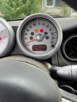 Mini Mini Mini (R50/53) Hatchback 1.6 16V Cooper S (W11-B16A) [125kW]  (07-2004/=
09-2006) picture 2