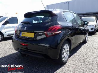skadebil auto Peugeot 208 1.2 Puretech Bluelion Airco 5drs 2017/9