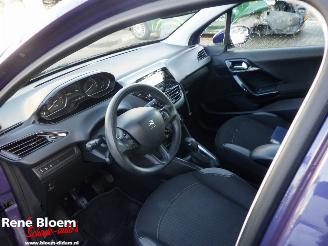 Peugeot 208 1.2 PureTech Blue Lion 5drs picture 12