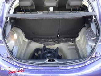 Peugeot 208 1.2 PureTech Blue Lion 5drs picture 11
