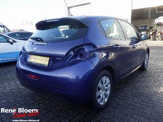 Peugeot 208 1.2 PureTech Blue Lion 5drs picture 4