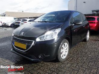 skadebil auto Peugeot 208 1.0 VTI Access 2014/7