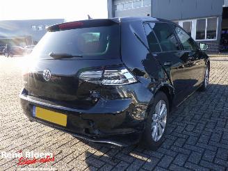 Volkswagen Golf 1.0 TSI Comfortline 110pk Navi picture 3