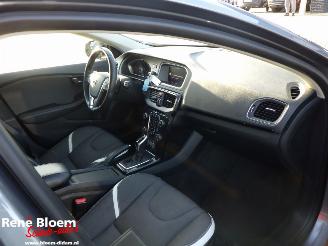 Volvo V-40 2.0 D3 Dynamic 150pk Aut Edition picture 7