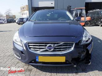 Volvo V-60 2.0 D3 picture 3