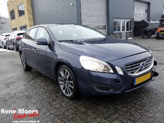 Volvo V-60 2.0 D3 picture 2
