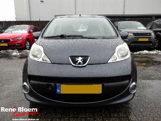 Peugeot 107 1.0-12V XS picture 6