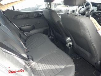 Hyundai I-10 1.0 Comfort 5drs Airco picture 15