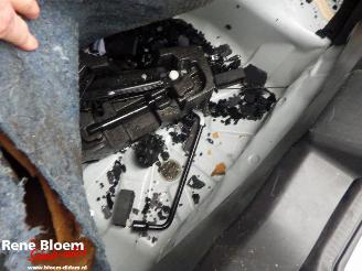 Peugeot 108 1.0 e-VTi Style picture 9