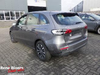 Mercedes B-klasse 180D Business Solution Plus picture 2