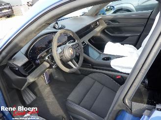 Porsche Taycan GTS Sport Turismo picture 16