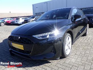 damaged passenger cars Audi A3 SPORTBACK PHEV 150 40 TFSIe Advance Edition Automaat 204pk 2025/10