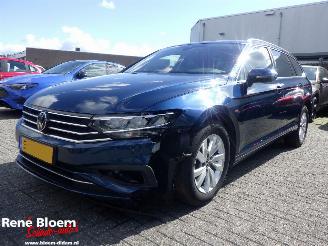 Damaged car Volkswagen Passat 1.5 TSI Variant Business 2023/1