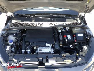 Peugeot 208 1.2 PureTech 100 Allure picture 16