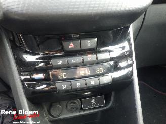 Peugeot 208 1.2 Pure Tech Allure 110pk picture 17