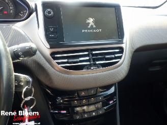 Peugeot 2008 1.2 vtI Allure Pack Premium Plus Automaat picture 19
