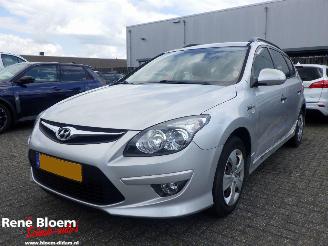 Damaged car Hyundai I-30 CW 1.4 i i-Drive Cool 2012/2