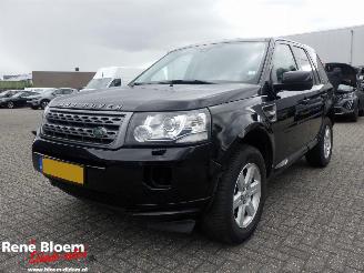 damaged passenger cars Landrover Freelander 2.2 TD4 S 150pk Aut 2013/6