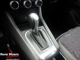 Renault Captur E-TECH HYBRID 145 Intens picture 14