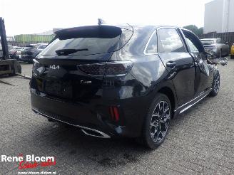 krockskadad bil auto Kia Ceed 1.5 T-GDi GT-Line 160pk 2025/6