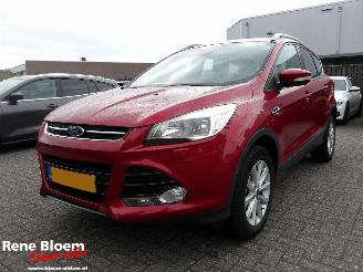 skadebil auto Ford Kuga 1.5 Titanium 150pk 2016/10