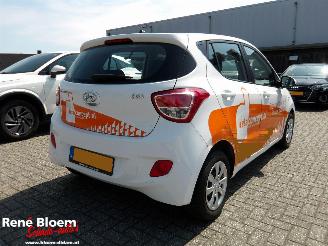 krockskadad bil auto Hyundai I-10 1.0i i-Motion Comfort 5drs 2016/8