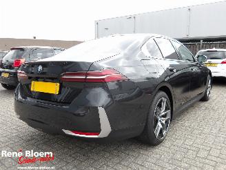 krockskadad bil auto BMW 5-serie 530e 2024/9