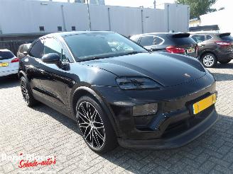 Porsche Macan 4 100kWh picture 5