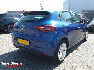 krockskadad bil auto Renault Clio 1.0 Tce Zen 2021/11