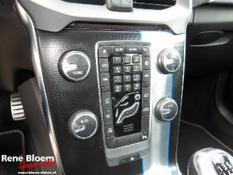 Volvo V-40 D4 R-Design Navi 190pk picture 23