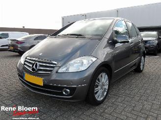 Schadeauto Mercedes A-klasse 150 Elegance Aut 2009/3