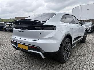 damaged passenger cars Porsche Macan GTS 100kwh 2026/3