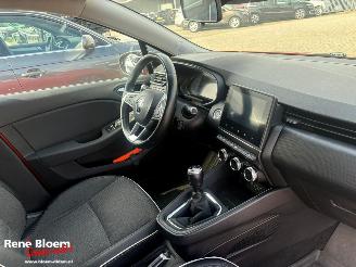 Renault Clio 1.0 TCe Intens 5drs picture 7
