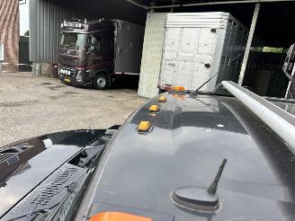 Hummer H2 6.0 automaat 4x4 8Cil - bose - leer - stoelverw - led - clima - privacy glass - trekh - licht + regensensor picture 17