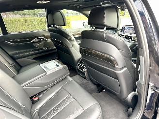 BMW 7-serie 730d xDrive 265pk aut + f1 High Exe M-Ed - nap - schuifdak - hud - softclose - 360 cam - harman/kardon - luchtvering picture 81