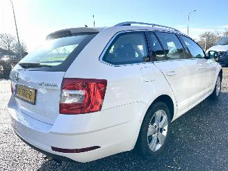 Skoda Octavia 1.5 TSI 150pk 7-Traps aut Greentech Style - nap - navi - carplay - keyless entry - pdc v+a + park assist picture 5
