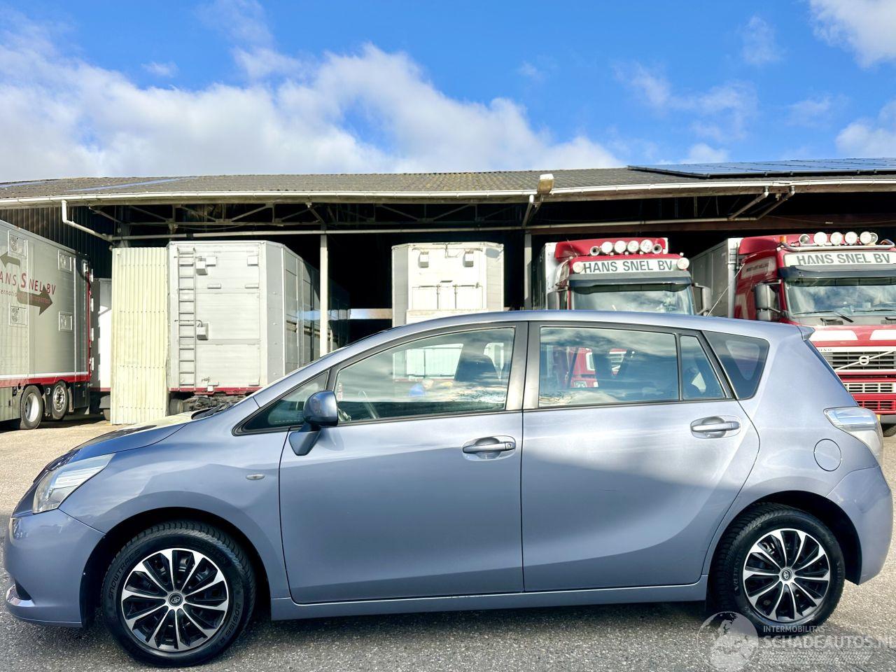 Toyota Verso 1.6 VVT-i 132pk 6-bak Comfort 7Pers - airco - 4x elektr ramen - radio cd + aux - trekh - 4x all season