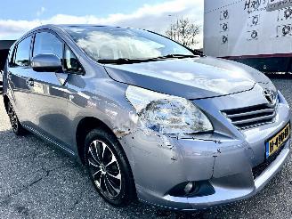 Toyota Verso 1.6 VVT-i 132pk 6-bak Comfort 7Pers - airco - 4x elektr ramen - radio cd + aux - trekh - 4x all season picture 4