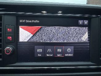 Seat Leon 1.5 TSI 131pk FR Ult Ed - pano - 78dkm - facelift - virtual - front assist - sfeerverl - pdc v+a - alarm - nardo grey picture 40