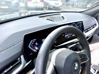 BMW iX2 eDrive20 67kWh 204pk aut M-Sport - nap - pano - 1e eig - 20 inch - harman/kardon - widescreen picture 57