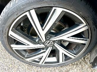 Volkswagen Golf 1.5 eTSI 162pk aut + f1 Style - nap - pano - virtual - massage - front + line + side + park assist - virtual picture 84